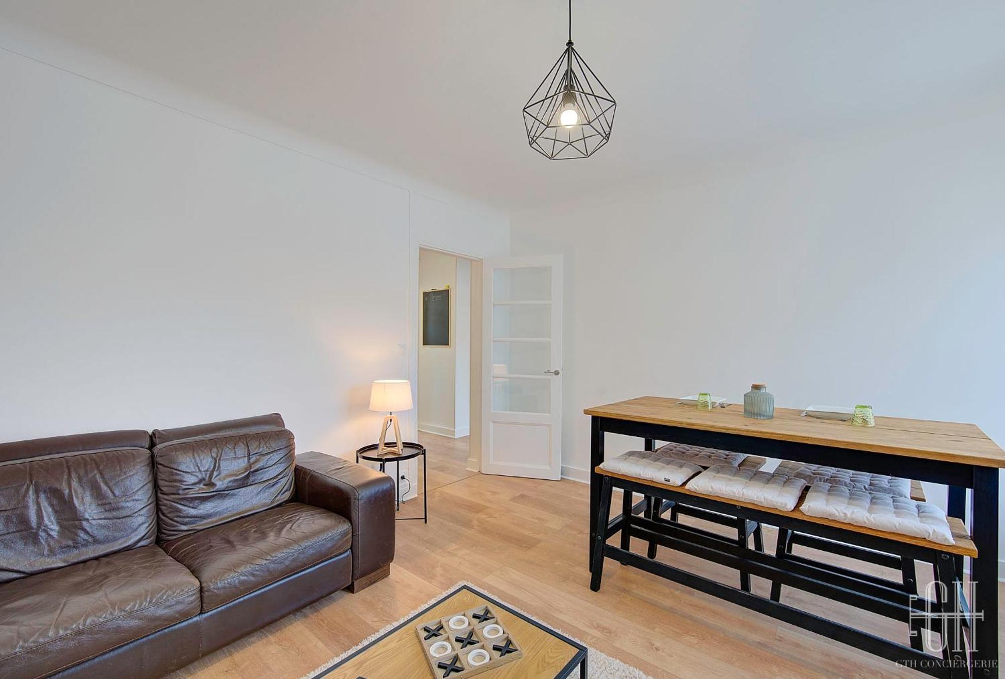 L'oiseau Blanc / - Piscine Du Apartment Tours
